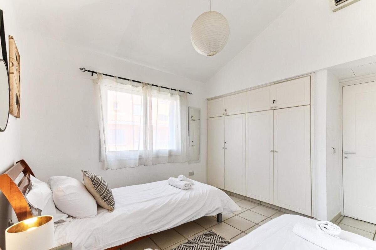Limnaria Gardens Beautiful Apartment By Vichy 파포스 외부 사진