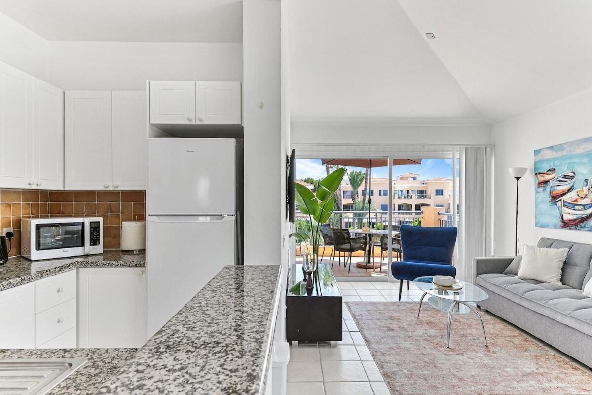 Limnaria Gardens Beautiful Apartment By Vichy 파포스 외부 사진